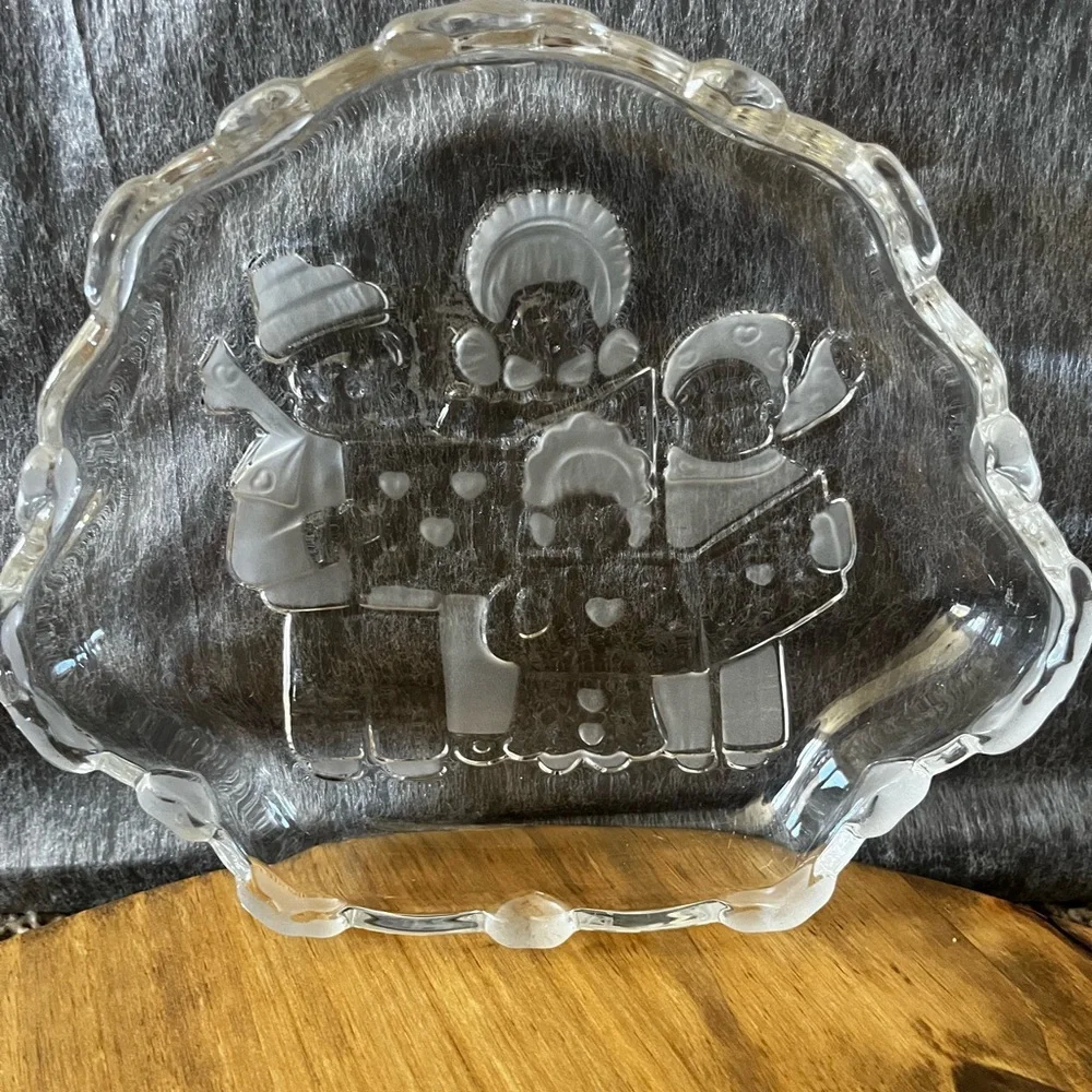 Vintage Mikasa Carolers Candy‎ Dish/ Nuts Frosted Glass (8in by 6in)